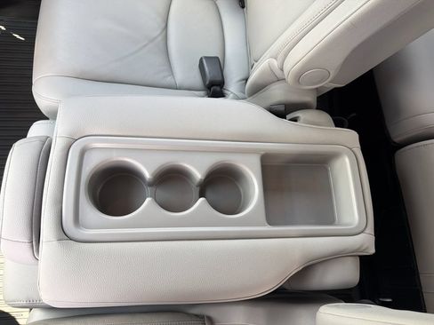 Used 2018 Honda Odyssey EX-L image 39