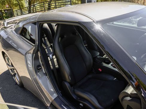 Used 2011 Nissan GT-R Premium AWD/4WD image 31
