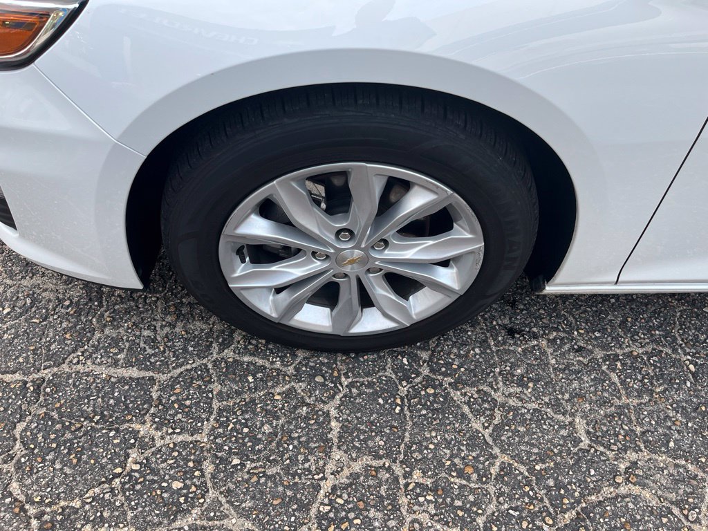 Used 2025 Chevrolet Malibu LT FWD image 46