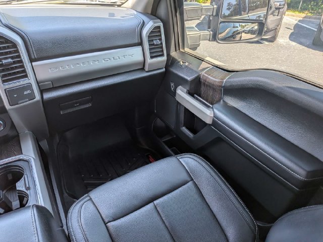 Used 2021 Ford F250 Lariat w/ Lariat Ultimate Package AWD/4WD image 16