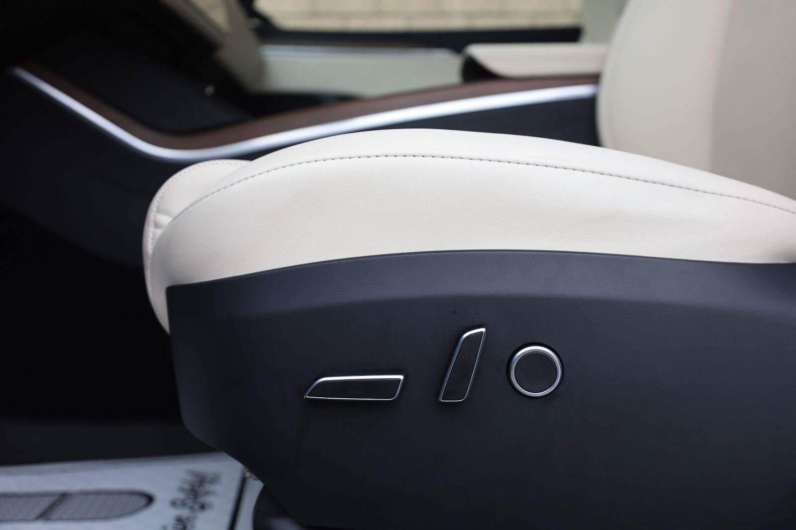 Used 2023 Tesla Model X AWD/4WD image 24