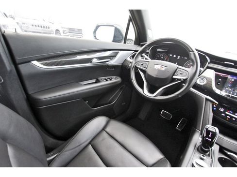 Used 2024 Cadillac XT6 Sport w/ Technology Package AWD/4WD image 8