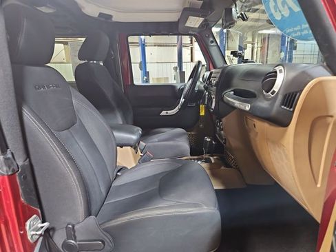 Used 2013 Jeep Wrangler Rubicon w/ PWR Convenience Group image 26