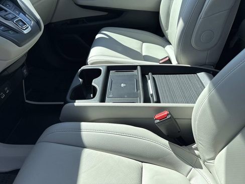 Used 2026 Honda Odyssey EX-L image 16