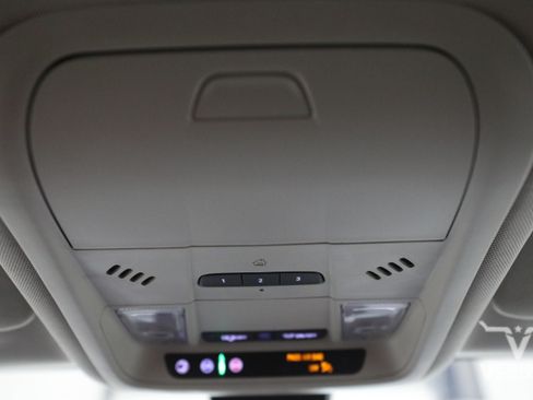 Used 2024 GMC Terrain Denali AWD/4WD image 33