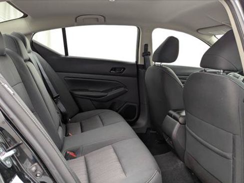 Used 2025 Nissan Altima 2.5 SV FWD image 18