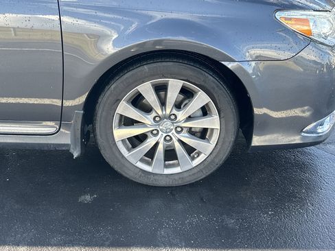 Used 2011 Toyota Avalon Limited image 13