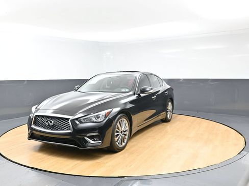 Used 2022 INFINITI Q50 Luxe w/ Cargo Package RWD image 3