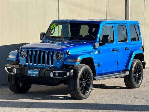 Used 2021 Jeep Wrangler Unlimited Sahara w/ Cold Weather Group image 32