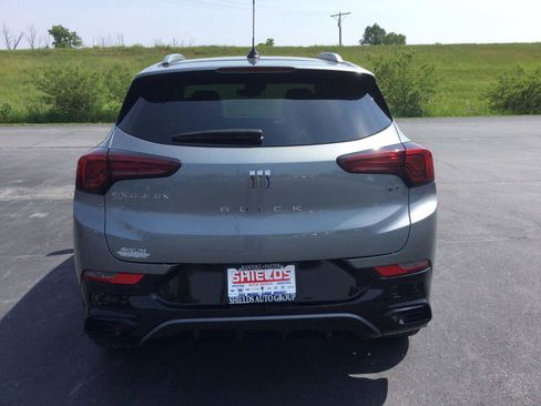Used 2024 Buick Encore GX Sport Touring image 8