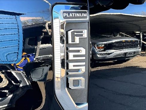 Used 2021 Ford F250 Platinum w/ FX4 Off-Road Package image 10