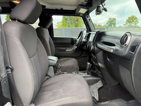 Used 2014 Jeep Wrangler Sport w/ Quick Order Package 24S AWD/4WD image 18