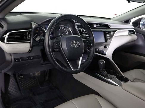 Used 2018 Toyota Camry SE image 23