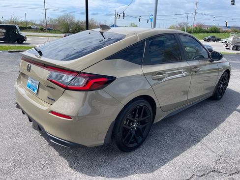 Used 2025 Honda Civic Sport image 3