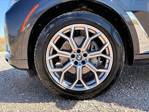 Used 2019 BMW X7 xDrive40i w/ Cold Weather Package AWD/4WD image 35