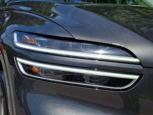 Used 2025 Genesis GV70 2.5T AWD/4WD image 9