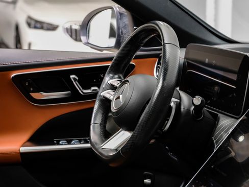 Used 2024 Mercedes-Benz C 300 4MATIC Sedan w/ Pinnacle Trim Package image 18