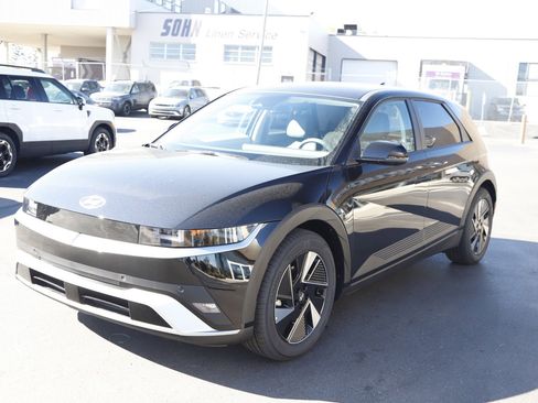 New 2026 Hyundai Ioniq 5 SEL image 11