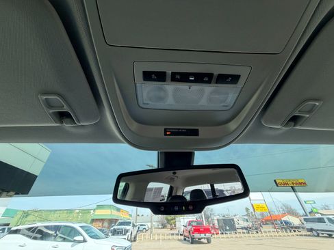 Certified 2022 Chevrolet Colorado Z71 w/ Z71 Midnight Edition image 20