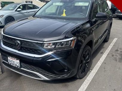 Certified 2023 Volkswagen Taos SE w/ Black Wheel Package