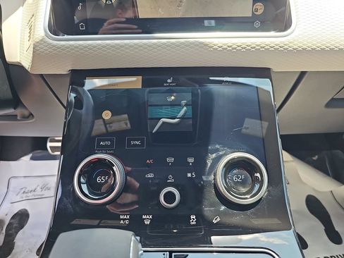 Used 2023 Land Rover Range Rover Velar R-Dynamic S AWD/4WD image 24