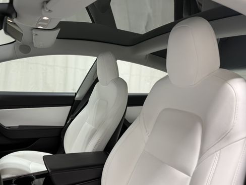 Used 2018 Tesla Model 3 Long Range image 15