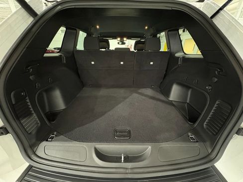 Used 2022 Jeep Grand Cherokee Laredo E w/ Security & Convenience Group AWD/4WD image 38