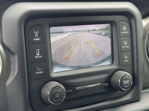 Used 2021 Jeep Wrangler Unlimited Sport AWD/4WD image 18