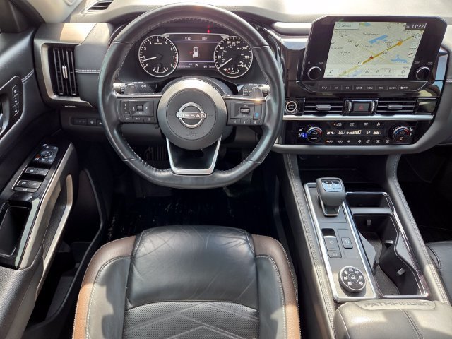Used 2022 Nissan Pathfinder Platinum w/ Cargo Package AWD/4WD image 18