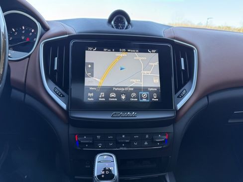 Used 2019 Maserati Ghibli S GranLusso image 27