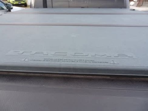 Used 2021 Toyota Tacoma TRD Sport image 26