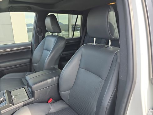 Used 2023 Lexus GX 460 Luxury w/ Accessory Package image 14