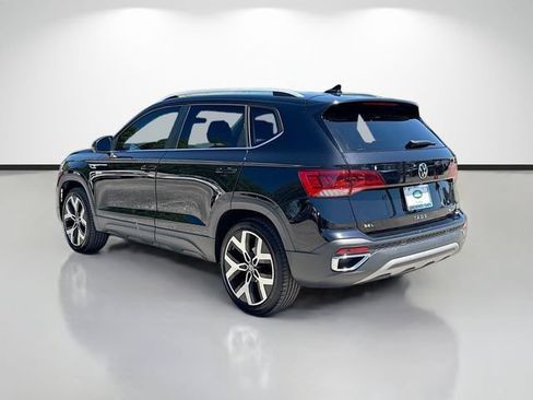 Used 2022 Volkswagen Taos SEL AWD/4WD image 3