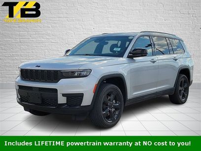 Used 2023 Jeep Grand Cherokee L Laredo