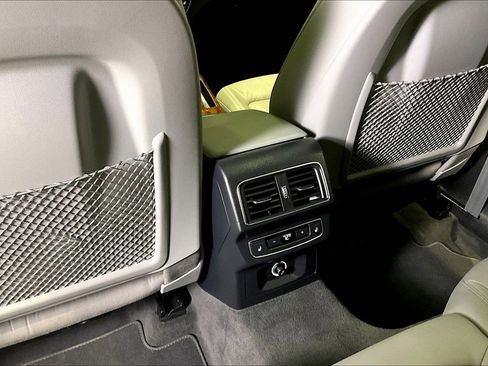 Used 2018 Audi Q5 2.0T Premium Plus w/ Premium Plus Package image 10