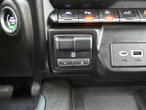 Used 2021 Chevrolet Silverado 1500 High Country w/ Safety Package II AWD/4WD image 32