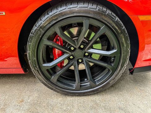 Used 2013 Chevrolet Camaro SS w/ SS Performance Package RWD image 34