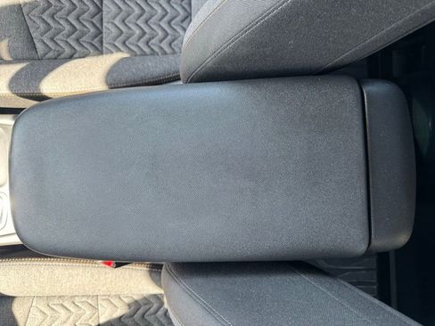 Used 2024 Chevrolet Equinox LT w/ LPO, Floor Liner Package FWD image 22