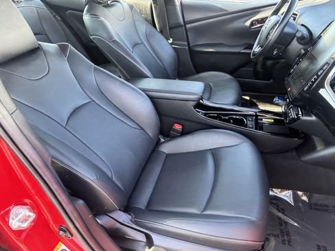 Used 2021 Toyota Prius Prime Limited FWD image 10