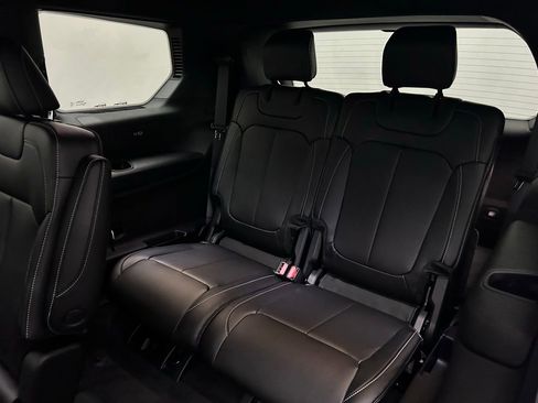 New 2025 Jeep Grand Cherokee L Limited image 13