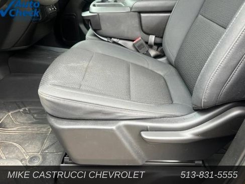 Used 2019 Chevrolet Silverado 1500 Custom w/ Custom Value Package AWD/4WD image 10