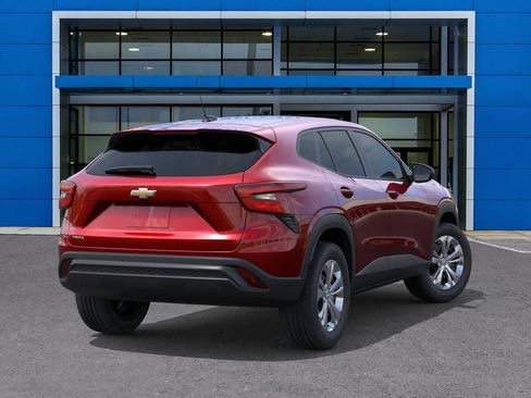 New 2026 Chevrolet Trax LS FWD image 4