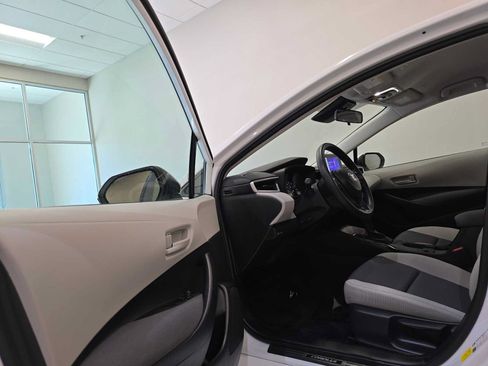 Certified 2025 Toyota Corolla LE w/ LE Premium Package FWD image 22