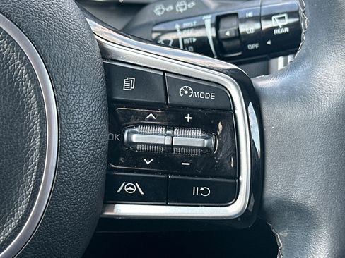 Certified 2023 Kia Sorento S FWD image 11
