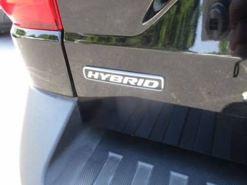 Used 2022 Ford Maverick Lariat w/ Lariat Luxury Package image 17