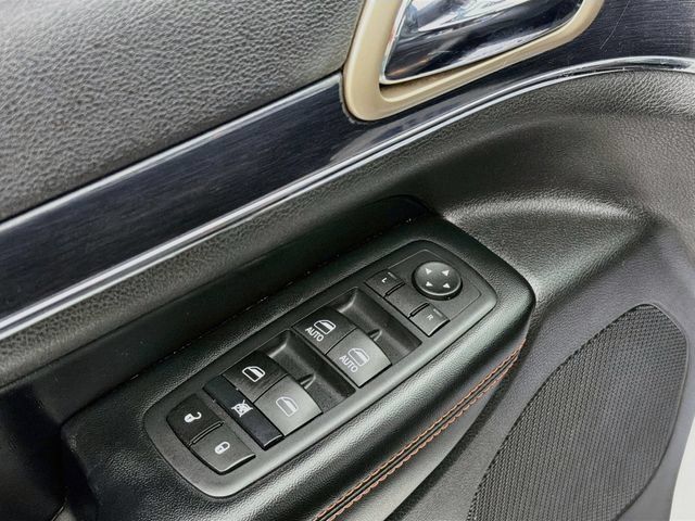 Used 2017 Jeep Grand Cherokee Limited 75th Anniversary AWD/4WD image 18