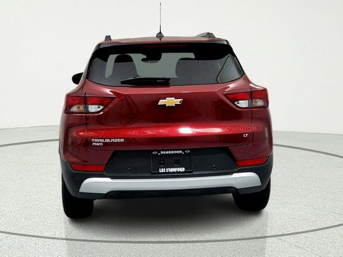 Used 2025 Chevrolet TrailBlazer LT w/ Convenience Package AWD/4WD image 4