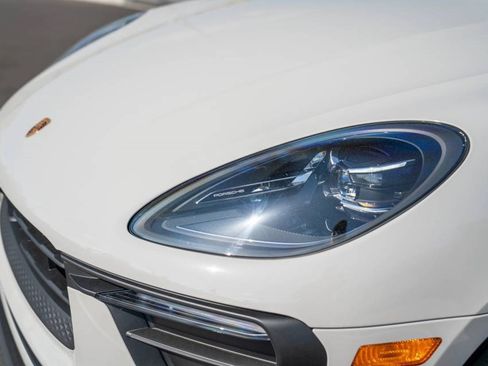 New 2026 Porsche Macan AWD/4WD image 30