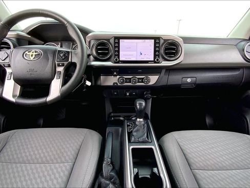 Used 2020 Toyota Tacoma SR5 image 15