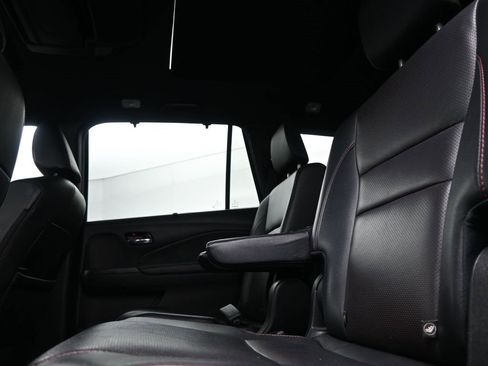 Used 2020 Honda Pilot Black Edition image 17